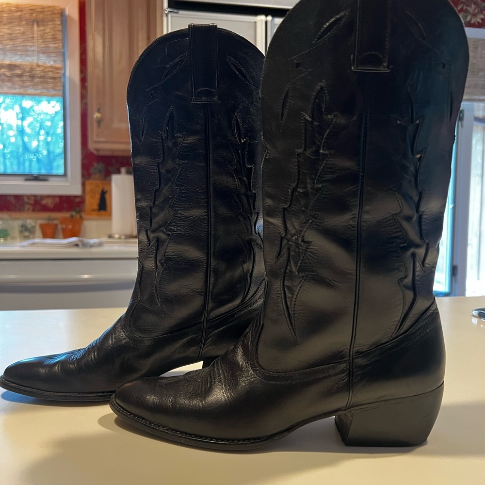 Black Cowboy Boots